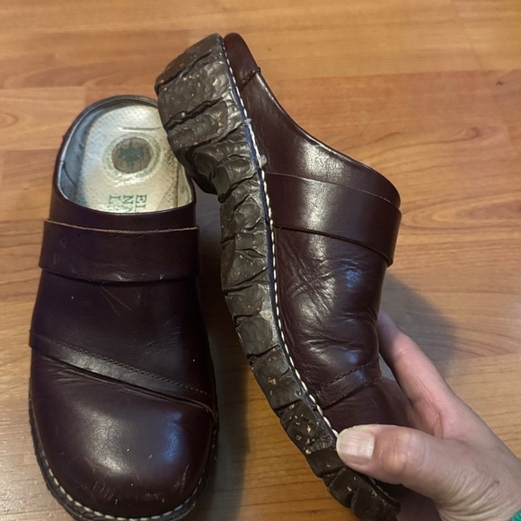 El Naturalista Clog Shoes Size 9 Brown